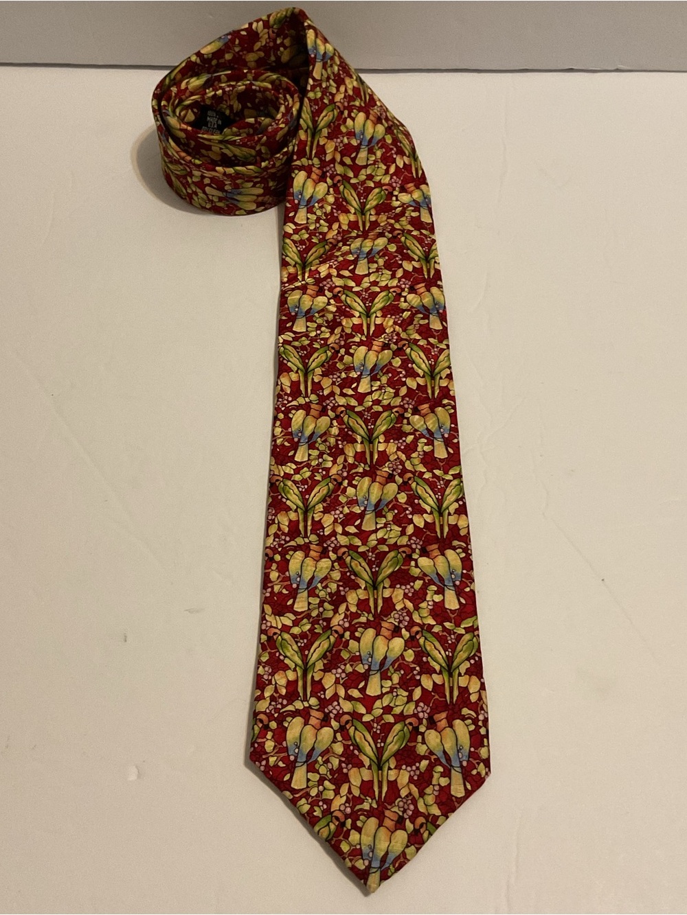 Louis Comfort Tiffany 100% Silk Novelty Parrot Tropical Whimsical Print Tie